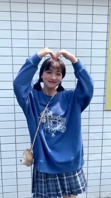 网红跳舞女孩嘻哎,网络舞蹈红人的魅力之旅