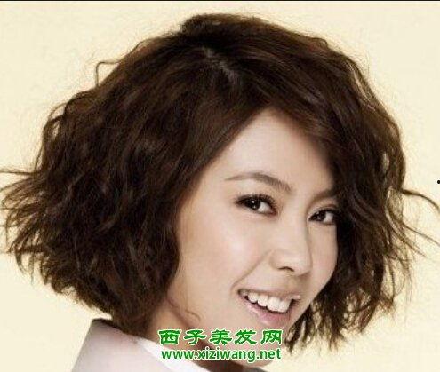 中短发烫发女明星,时尚潮流的引领者